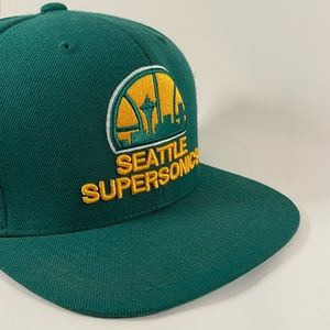 Seattle SuperSonics Mitchell & Ness SnapBack hat NWT